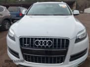 ✅ 2015 Audi Q7 Premium Plus • VIN: WA1LGAFE5FD032522 • Lot: 43881461. Wystawiony na IAAI z przebiegiem 126 634 mil. Bezpłatny archiwum sprzedaży aukcyjnych z USA i szczegółowy raport historii pojazdu na DreamBid. Zdjęcie 6.