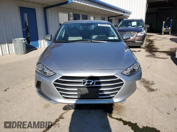 ✅ 2017 Hyundai Elantra Value Edition • VIN: 5NPD84LF3HH065294 • Лот: 89825205. Опубликован ранее на Copart с пробегом 83 372 миль. Бесплатный доступ к архиву аукционных продаж из США и подробный отчёт об истории автомобиля на DreamBid. Изображение 5.