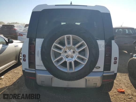 ✅ 2023 Land Rover Defender S • VIN: SALEJ7EX4P2136124 • Lot: 80471675. Listed on Copart with 61,340 mi. Free auction sales archive from the USA and detailed vehicle history report at DreamBid. Image 6.