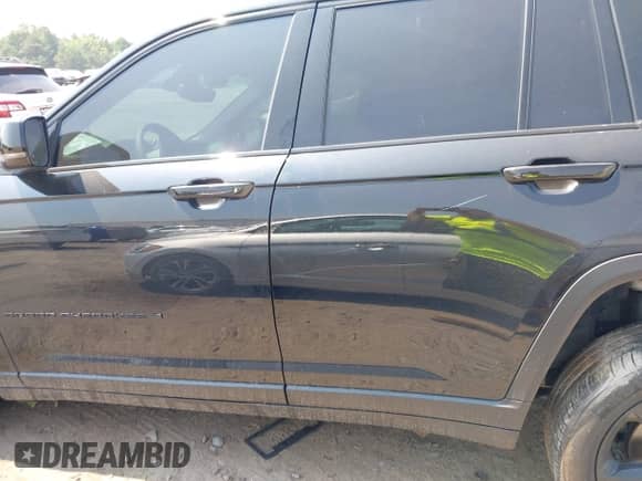 2024 Jeep Grand Cherokee Altitude с VIN 1C4RJHAG5RC252675, выставлен на аукционе IAAI как лот 42613521 с пробегом 8 027 миль миль и . История ставок и продаж доступна на DreamBid. Изображение 15.