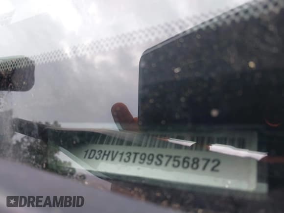 ✅ 2009 Dodge 1500 Laramie • VIN: 1D3HV13T99S756872 • Lot: 42825188. Wystawiony na IAAI z przebiegiem 195 802 mil. Bezpłatny archiwum sprzedaży aukcyjnych z USA i szczegółowy raport historii pojazdu na DreamBid. Zdjęcie 9.