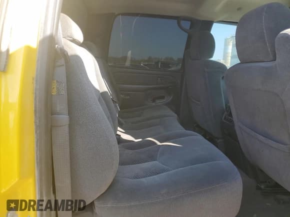 ✅ 2004 Chevrolet Silverado 2500HD LS • VIN: 1GCHK23U14F190207 • Lot: 81964065. Wystawiony na Copart z przebiegiem 150 202 mil. Bezpłatny archiwum sprzedaży aukcyjnych z USA i szczegółowy raport historii pojazdu na DreamBid. Zdjęcie 10.