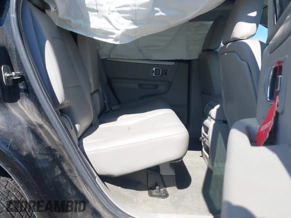 ✅ 2008 Suzuki XL7 Luxury • VIN: 2S3DA317986125367 • Lot: 42714542. Wystawiony na IAAI z przebiegiem 147 378 mil. Bezpłatny archiwum sprzedaży aukcyjnych z USA i szczegółowy raport historii pojazdu na DreamBid. Zdjęcie 8.