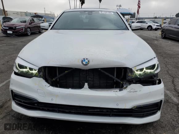 ✅ 2019 BMW 5 Series 530e • VIN: WBAJA9C5XKB399503 • Lot: 81759105. Listed on Copart with 77,769 mi. Free auction sales archive from the USA and detailed vehicle history report at DreamBid. Image 5.