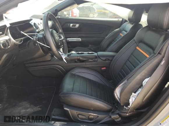 ✅ 2023 Ford Mustang Mach 1 • VIN: 1FA6P8R01P5501571 • Lot: 71977064. Wystawiony na Copart z przebiegiem 8 514 mil. Bezpłatny archiwum sprzedaży aukcyjnych z USA i szczegółowy raport historii pojazdu na DreamBid. Zdjęcie 7.