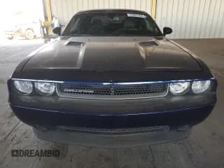 ✅ 2014 Dodge Challenger SXT • VIN: 2C3CDYAG5EH112165 • Lot: 72807294. Wystawiony na Copart z przebiegiem 99 765 mil. Bezpłatny archiwum sprzedaży aukcyjnych z USA i szczegółowy raport historii pojazdu na DreamBid. Zdjęcie 5.