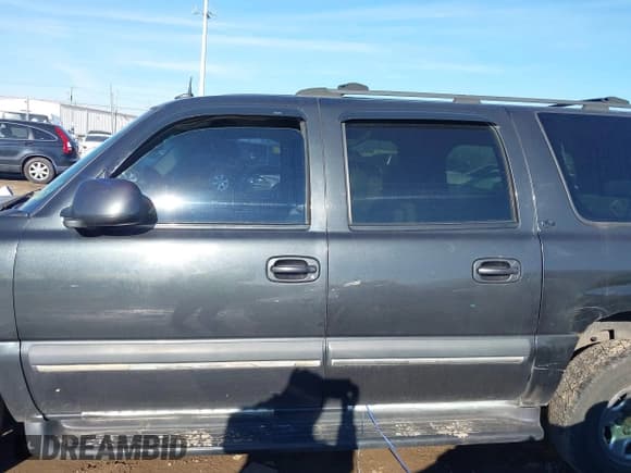 ✅ 2003 Chevrolet Suburban LT • VIN: 3GNFK16ZX3G236355 • Лот: 38329078. Опубликован ранее на IAAI с пробегом 248 228 миль. Бесплатный доступ к архиву аукционных продаж из США и подробный отчёт об истории автомобиля на DreamBid. Изображение 14.