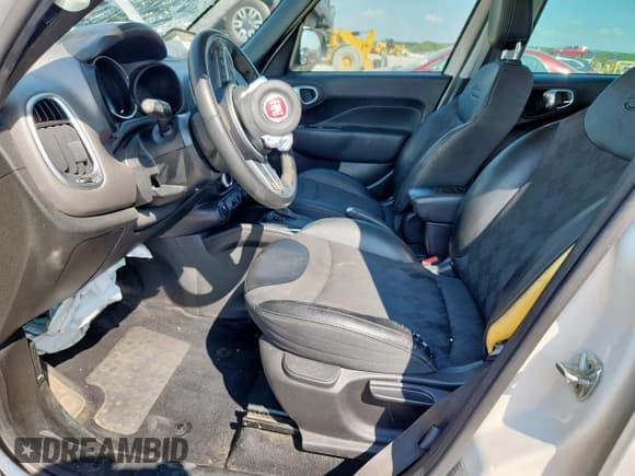 ✅ 2018 FIAT 500L Pop • VIN: ZFBCFAAH9JZ040891 • Lot: 80493105. Listed on Copart with 123,896 mi. Free auction sales archive from the USA and detailed vehicle history report at DreamBid. Image 7.