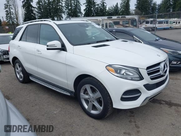 ✅ 2016 Mercedes-Benz GLE 350 • VIN: 4JGDA5HB4GA808045 • Лот: 43760520. Опубликован ранее на IAAI с пробегом 253 350 миль. Бесплатный доступ к архиву аукционных продаж из США и подробный отчёт об истории автомобиля на DreamBid. Изображение 1.