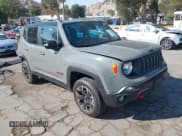 ✅ 2023 Jeep Renegade Trailhawk • VIN: ZACNJDC15PPP44726 • Lot: 43268430. Wystawiony na IAAI z przebiegiem 13 366 mil. Bezpłatny archiwum sprzedaży aukcyjnych z USA i szczegółowy raport historii pojazdu na DreamBid. Zdjęcie 1.