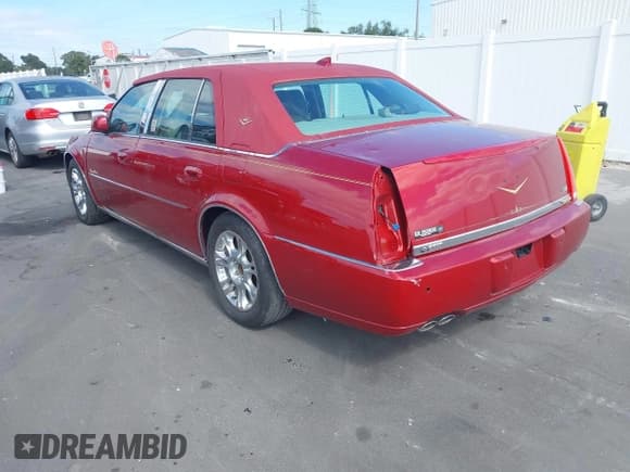 ✅ 2011 Cadillac DTS Premium Collection • VIN: 1G6KH5E61BU102367 • Lot: 43583241. Listed on IAAI with Not provided. Free auction sales archive from the USA and detailed vehicle history report at DreamBid. Image 3.