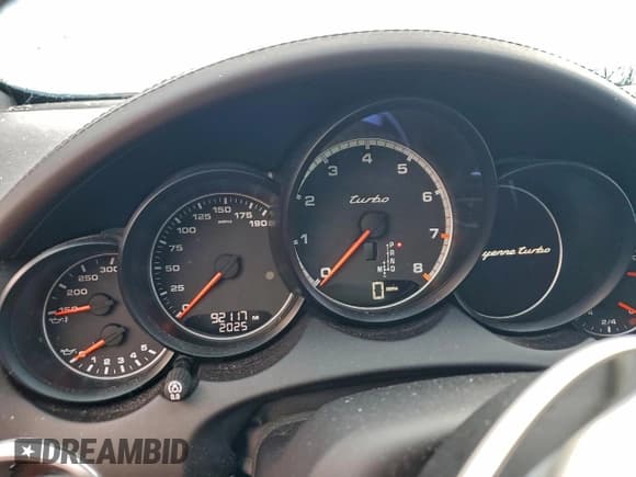 ✅ 2016 Porsche Cayenne Turbo • VIN: WP1AC2A20GLA89194 • Lot: 93461185. Listed on Copart with 92,117 mi. Free auction sales archive from the USA and detailed vehicle history report at DreamBid. Image 9.