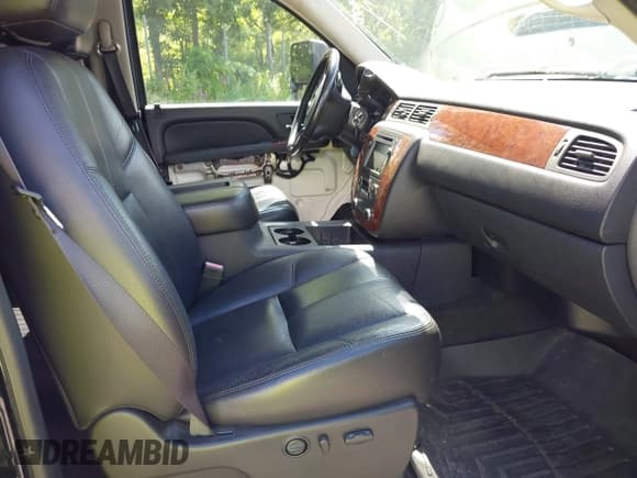 ✅ 2011 Chevrolet Silverado 2500HD LTZ • VIN: 1GC1KYC85BF244161 • Лот: 43058557. Опубликован ранее на IAAI с пробегом 261 546 миль. Бесплатный доступ к архиву аукционных продаж из США и подробный отчёт об истории автомобиля на DreamBid. Изображение 5.