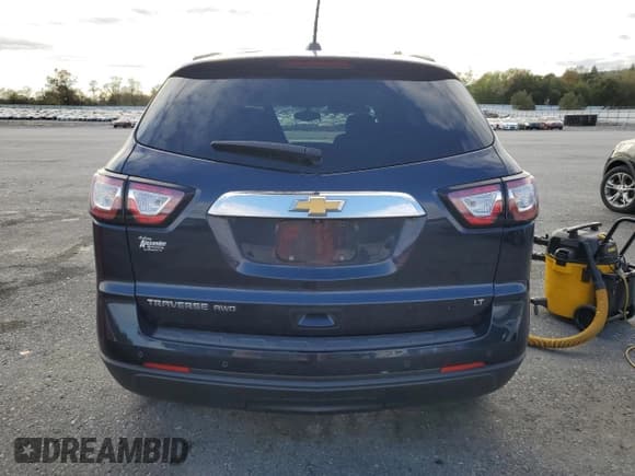 ✅ 2017 Chevrolet Traverse LT • VIN: 1GNKVGKD1HJ125699 • Lot: 87257945. Wystawiony na Copart z przebiegiem 155 937 mil. Bezpłatny archiwum sprzedaży aukcyjnych z USA i szczegółowy raport historii pojazdu na DreamBid. Zdjęcie 6.
