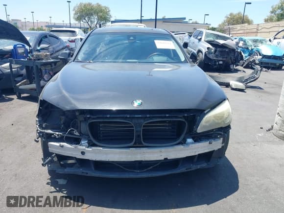 ✅ 2013 BMW 7 Series 750Li xDrive • VIN: WBAYF8C57DD140615 • Lot: 42688224. Wystawiony na IAAI z przebiegiem 150 496 mil. Bezpłatny archiwum sprzedaży aukcyjnych z USA i szczegółowy raport historii pojazdu na DreamBid. Zdjęcie 13.