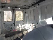 ✅ 2019 Ford Transit • VIN: 1FTYE1CM6KKA74930 • Lot: 41020843. Wystawiony na IAAI z przebiegiem 104 218 mil. Bezpłatny archiwum sprzedaży aukcyjnych z USA i szczegółowy raport historii pojazdu na DreamBid. Zdjęcie 8.