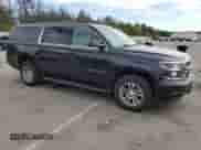 2017 Chevrolet Suburban LT z VIN 1GNSKHKC5HR276245, wystawiony jako Copart lot #74687144 z przebiegiem 257 186 mil mil oraz Czysty tytuł • Clean title. Historia ofert i sprzedaży dostępna na DreamBid. Obrazek 4.