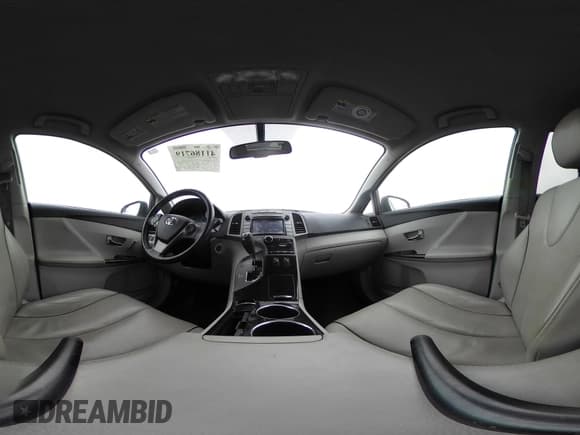 ✅ 2015 Toyota Venza XLE • VIN: 4T3ZK3BB8FU071131 • Lot: 41186719. Listed on IAAI with 131,807 mi. Free auction sales archive from the USA and detailed vehicle history report at DreamBid. Image 18.