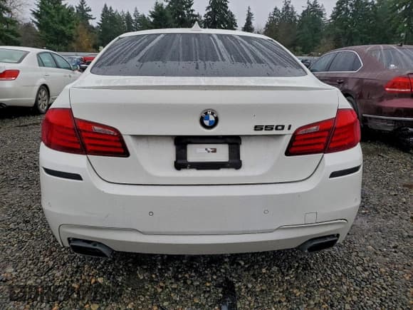 ✅ 2012 BMW 5 Series 550i xDrive • VIN: WBAFU9C56CDY69934 • Lot: 96613845. Listed on Copart with 104,005 mi. Free auction sales archive from the USA and detailed vehicle history report at DreamBid. Image 6.