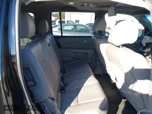 ✅ 2013 Honda Pilot EX-L • VIN: 5FNYF3H6XDB032098 • Lot: 43585685. Listed on IAAI with 245,565 mi. Free auction sales archive from the USA and detailed vehicle history report at DreamBid. Image 8.