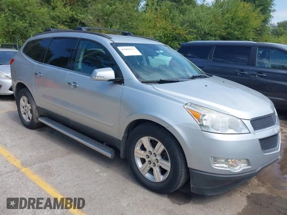 ✅ 2012 Chevrolet Traverse 1LT • VIN: 1GNKVGED8CJ139524 • Lot: 43065895. Wystawiony na IAAI z przebiegiem 202 953 mil. Bezpłatny archiwum sprzedaży aukcyjnych z USA i szczegółowy raport historii pojazdu na DreamBid. Zdjęcie 1.