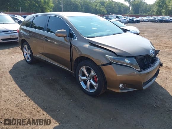 ✅ 2009 Toyota Venza • VIN: 4T3ZK11A89U004174 • Lot: 43004527. Listed on IAAI with 143,599 mi. Free auction sales archive from the USA and detailed vehicle history report at DreamBid. Image 1.