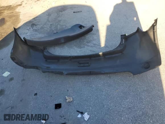 2013 Mitsubishi Outlander ES z VIN 4A4AP3AU9DE023832, wystawiony jako Copart lot #83817435 z przebiegiem 122 878 mil mil oraz Szkoda całkowita • Salvage title. Historia ofert i sprzedaży dostępna na DreamBid. Obrazek 13.