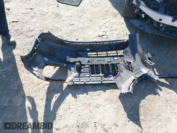 ✅ 2021 Hyundai Venue SEL • VIN: KMHRC8A3XMU072503 • Lot: 41486754. Listed on IAAI with 32,367 mi. Free auction sales archive from the USA and detailed vehicle history report at DreamBid. Image 12.