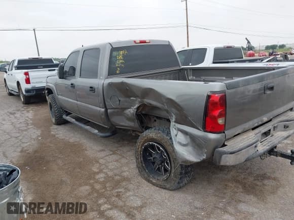 ✅ 2007 Chevrolet Silverado 2500HD LT1 • VIN: 1GCHK23D77F130386 • Lot: 42109924. Wystawiony na IAAI z przebiegiem 137 741 mil. Bezpłatny archiwum sprzedaży aukcyjnych z USA i szczegółowy raport historii pojazdu na DreamBid. Zdjęcie 3.