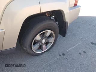 ✅ 2008 Jeep Liberty Sport • VIN: 1J8GN28K98W154158 • Lot: 43705018. Listed on IAAI with 197,512 mi. Free auction sales archive from the USA and detailed vehicle history report at DreamBid. Image 6.