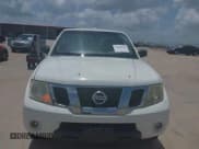 ✅ 2015 Nissan Frontier SV • VIN: 1N6AD0CU5FN731636 • Lot: 42559546. Wystawiony na IAAI z przebiegiem 118 215 mil. Bezpłatny archiwum sprzedaży aukcyjnych z USA i szczegółowy raport historii pojazdu na DreamBid. Zdjęcie 6.