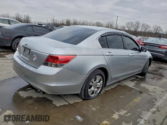 ✅ 2009 Honda Accord LX-P • VIN: 1HGCP26409A001916 • Lot: 96077435. Listed on Copart with 176,272 mi. Free auction sales archive from the USA and detailed vehicle history report at DreamBid. Image 3.