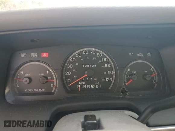 ✅ 2000 Ford Crown Victoria • VIN: 2FAFP73W0YX173874 • Lot: 82113564. Wystawiony na Copart z przebiegiem 108 425 mil. Bezpłatny archiwum sprzedaży aukcyjnych z USA i szczegółowy raport historii pojazdu na DreamBid. Zdjęcie 9.