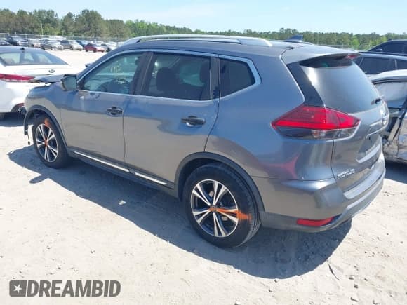 ✅ 2017 Nissan Rogue SL • VIN: 5N1AT2MT0HC884605 • Lot: 42080330. Listed on IAAI with 85,736 mi. Free auction sales archive from the USA and detailed vehicle history report at DreamBid. Image 3.