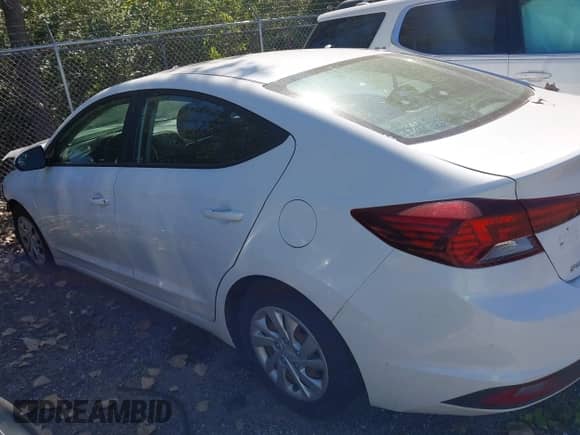 2019 Hyundai Elantra SE z VIN 5NPD74LF9KH425730, wystawiony jako IAAI lot #43339424 z przebiegiem 173 123 mil mil oraz . Historia ofert i sprzedaży dostępna na DreamBid. Obrazek 14.