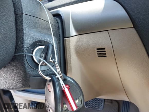 ✅ 2010 Saturn Outlook • VIN: 5GZLRUED3AJ200225 • Lot: 42038210. Wystawiony na IAAI z przebiegiem 174 469 mil. Bezpłatny archiwum sprzedaży aukcyjnych z USA i szczegółowy raport historii pojazdu na DreamBid. Zdjęcie 11.