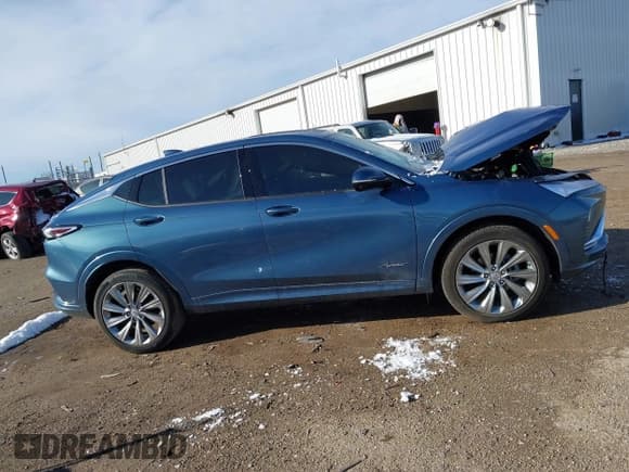 ✅ 2024 Buick Envista Avenir • VIN: KL47LCE25RB200479 • Lot: 41812792. Listed on IAAI with 37,537 mi. Free auction sales archive from the USA and detailed vehicle history report at DreamBid. Image 14.