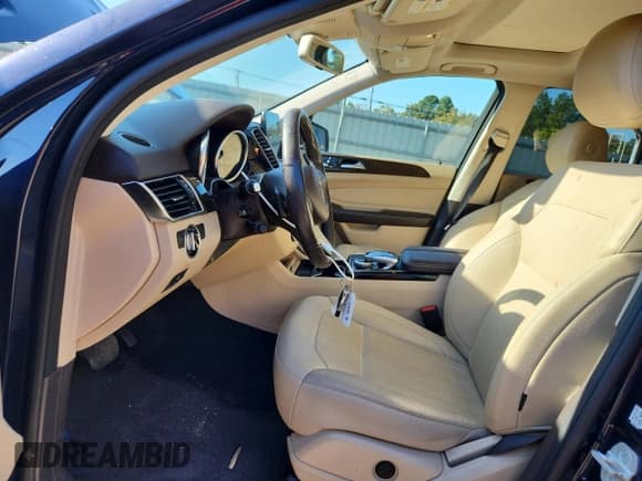 ✅ 2017 Mercedes-Benz GLE 350 • VIN: 4JGDA5HB5HA889512 • Lot: 85139385. Listed on Copart with 117,860 mi. Free auction sales archive from the USA and detailed vehicle history report at DreamBid. Image 7.