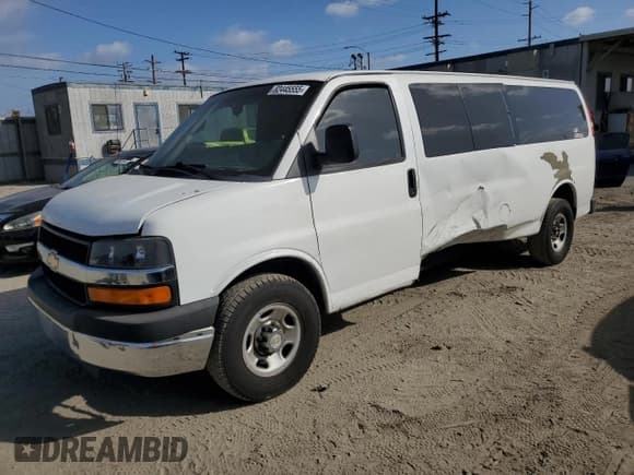 ✅ 2010 Chevrolet Express Passenger LT • VIN: 1GA2G1DG1A1144033 • Lot: 82445555. Wystawiony na Copart z przebiegiem 203 243 mil. Bezpłatny archiwum sprzedaży aukcyjnych z USA i szczegółowy raport historii pojazdu na DreamBid. Zdjęcie 1.