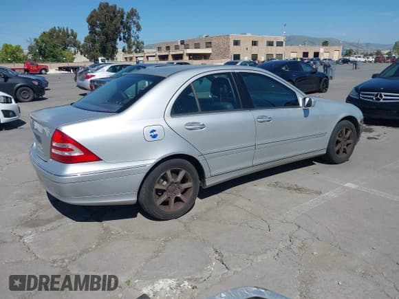 ✅ 2007 Mercedes-Benz C 280 Luxury • VIN: WDBRF54H17A940538 • Лот: 42236100. Опубликован ранее на IAAI с пробегом 147 781 миль. Бесплатный доступ к архиву аукционных продаж из США и подробный отчёт об истории автомобиля на DreamBid. Изображение 4.