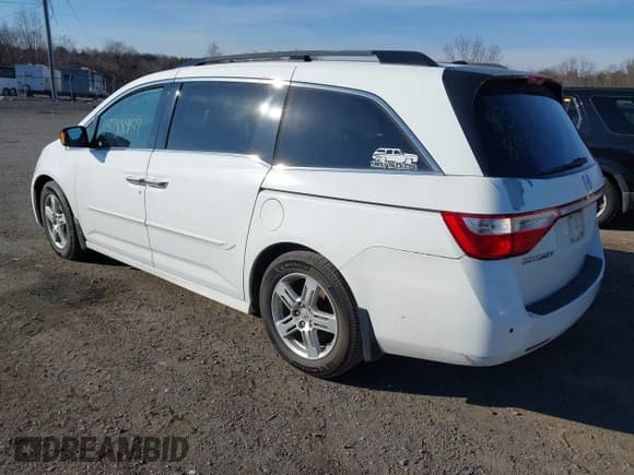 ✅ 2011 Honda Odyssey Touring • VIN: 5FNRL5H93BB053052 • Lot: 43788957. Listed on IAAI with 178,627 mi. Free auction sales archive from the USA and detailed vehicle history report at DreamBid. Image 3.