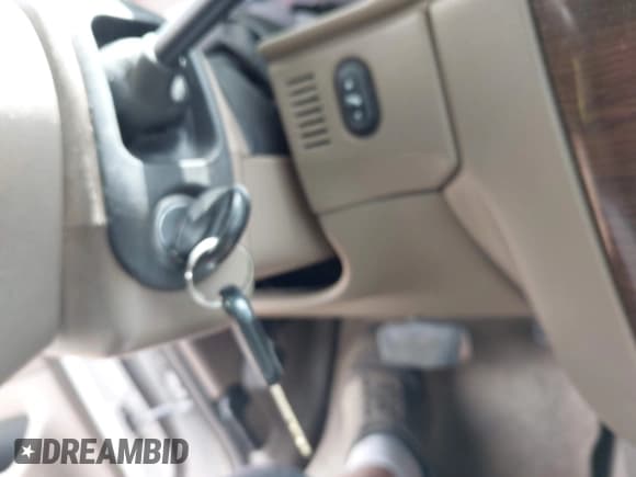 ✅ 2002 Ford Explorer Eddie Bauer • VIN: 1FMZU64W02ZC72927 • Lot: 42704235. Wystawiony na IAAI z przebiegiem 126 317 mil. Bezpłatny archiwum sprzedaży aukcyjnych z USA i szczegółowy raport historii pojazdu na DreamBid. Zdjęcie 11.