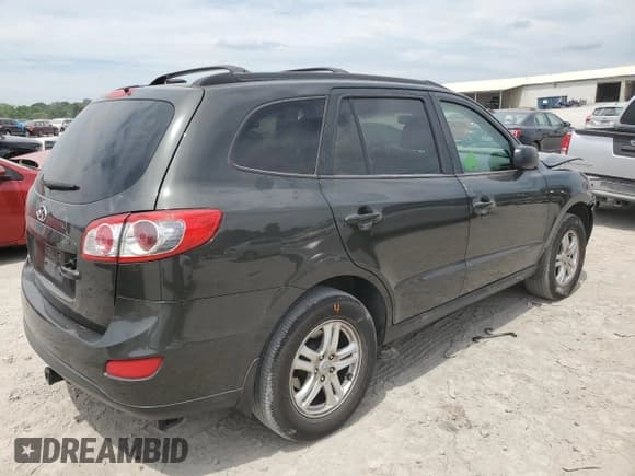 ✅ 2012 Hyundai Santa Fe GLS • VIN: 5XYZG3AB3CG101911 • Lot: 59395244. Listed on Copart with 188,913 mi. Free auction sales archive from the USA and detailed vehicle history report at DreamBid. Image 3.