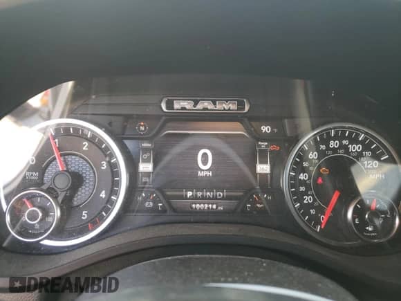 2021 Ram 1500 Big Horn z VIN 1C6SRFFM7MN734355, wystawiony jako Copart lot #62339104 z przebiegiem 100 214 mil mil oraz Czysty tytuł • Clean title. Historia ofert i sprzedaży dostępna na DreamBid. Obrazek 9.