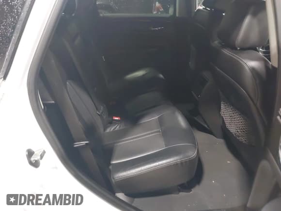 ✅ 2015 Cadillac SRX Luxury Collection • VIN: 3GYFNEE31FS568118 • Lot: 42331529. Wystawiony na IAAI z przebiegiem 114 914 mil. Bezpłatny archiwum sprzedaży aukcyjnych z USA i szczegółowy raport historii pojazdu na DreamBid. Zdjęcie 8.