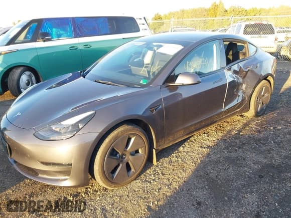 ✅ 2023 Tesla Model 3 • VIN: 5YJ3E1EAXPF473910 • Lot: 43663541. Wystawiony na IAAI z przebiegiem 32 338 mil. Bezpłatny archiwum sprzedaży aukcyjnych z USA i szczegółowy raport historii pojazdu na DreamBid. Zdjęcie 20.