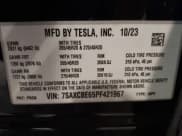 ✅ 2023 Tesla Model X Plaid • VIN: 7SAXCBE65PF421967 • Lot: 41303524. Wystawiony na IAAI z przebiegiem 17 220 mil. Bezpłatny archiwum sprzedaży aukcyjnych z USA i szczegółowy raport historii pojazdu na DreamBid. Zdjęcie 9.