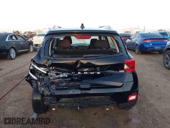 ✅ 2020 Hyundai Venue SEL • VIN: KMHRC8A31LU018571 • Lot: 41711399. Listed on IAAI with 40,259 mi. Free auction sales archive from the USA and detailed vehicle history report at DreamBid. Image 17.