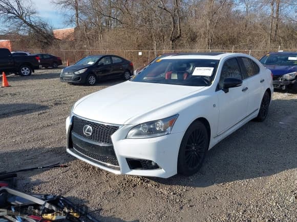 ✅ 2015 Lexus LS 460 • VIN: JTHCL5EF2F5024454 • Лот: 41672998. Опубликован ранее на IAAI с пробегом 125 210 миль. Бесплатный доступ к архиву аукционных продаж из США и подробный отчёт об истории автомобиля на DreamBid. Изображение 2.