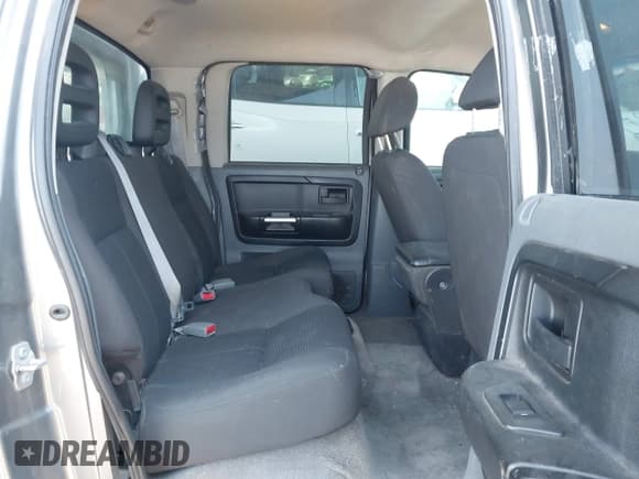 ✅ 2007 Mitsubishi Raider LS • VIN: 1Z7HC28K27S161514 • Lot: 43024327. Listed on IAAI with 301,467 mi. Free auction sales archive from the USA and detailed vehicle history report at DreamBid. Image 8.
